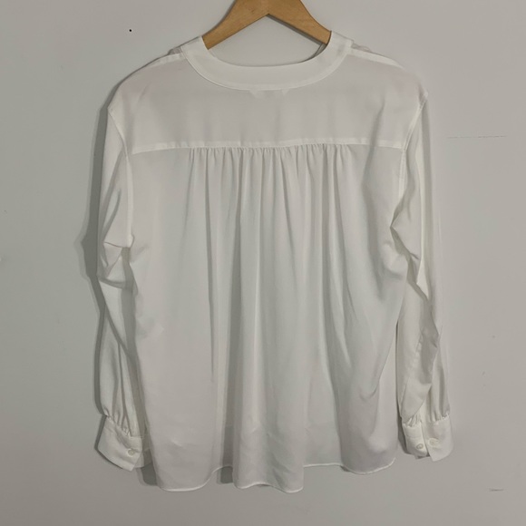 Uniqlo White V-neck Blouse Top - Picture 6 of 7